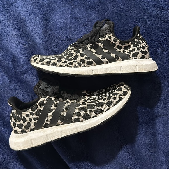 Adidas Leopard Sneakers - Picture 2 of 3